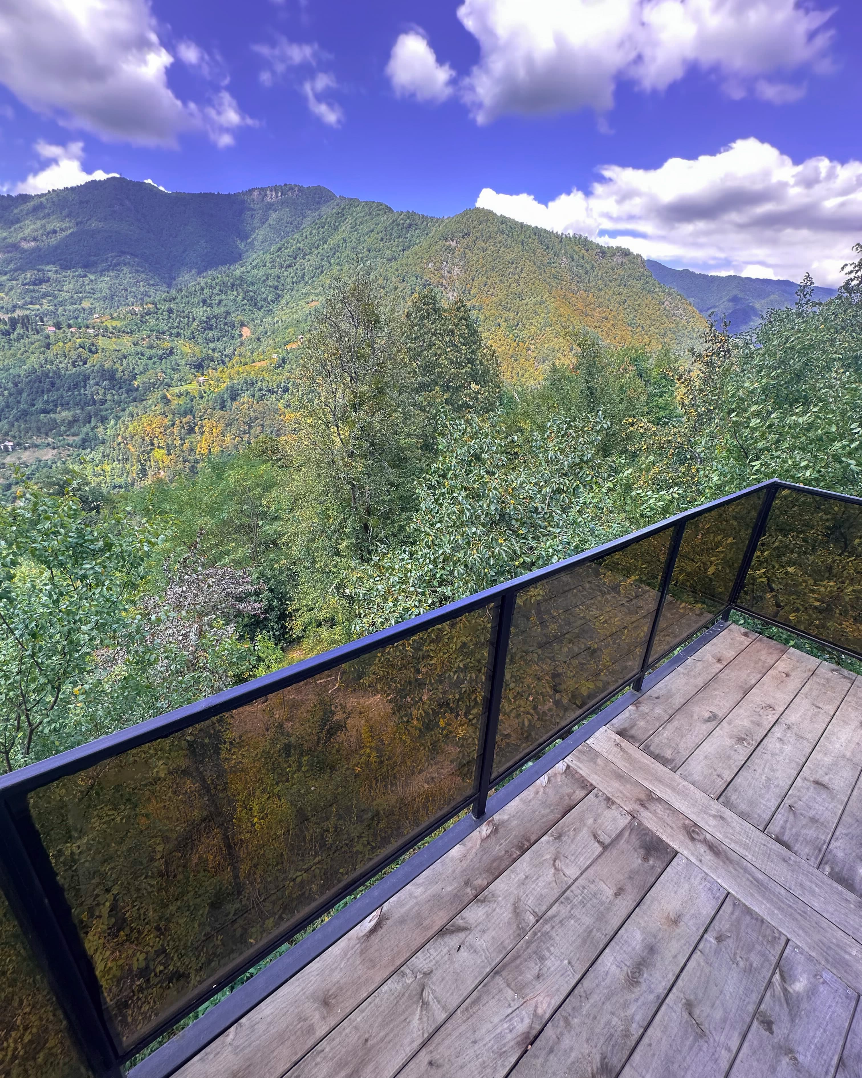 Panorama Akutsa — your personal mountain retreat
